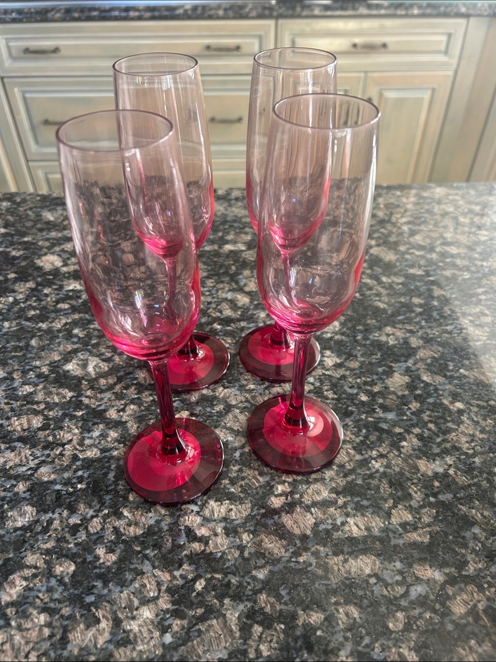 ASHLAND 6.5 FL OZ PINK/DARK PINK FLUTE IRIDESCENT GLASS  LOT IF 4 NWT